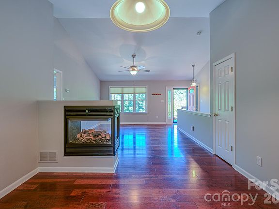 5th image of 102 Forest Lake Dr