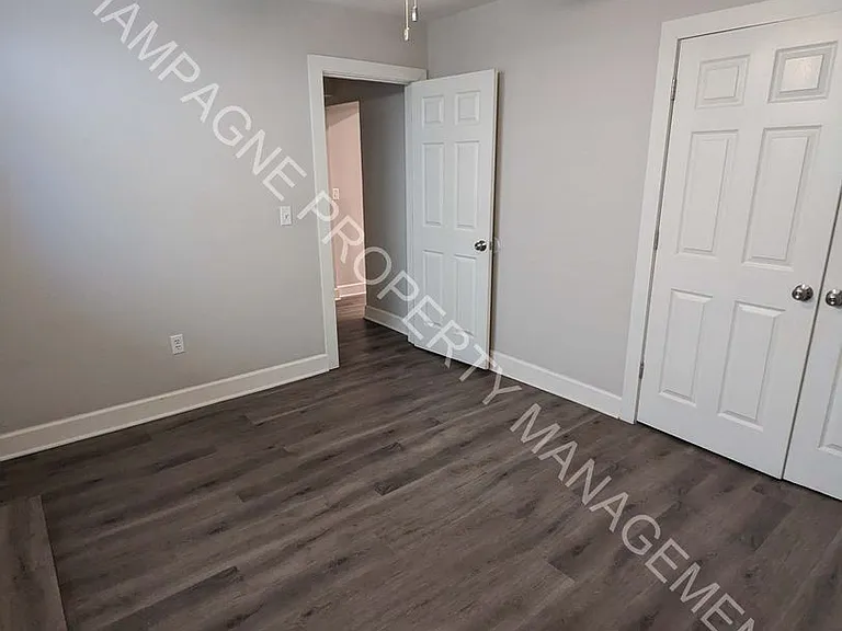 920 Ward Pkwy — Photo 14