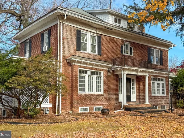 10 Whittier Ave, Trenton, NJ 08618