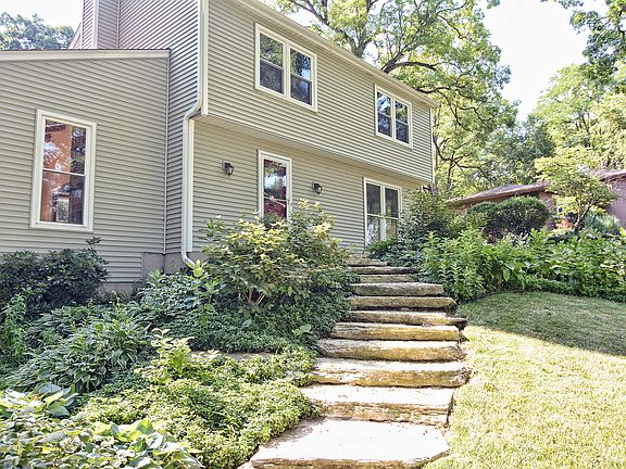 4th image of 4N947 W Mary Dr