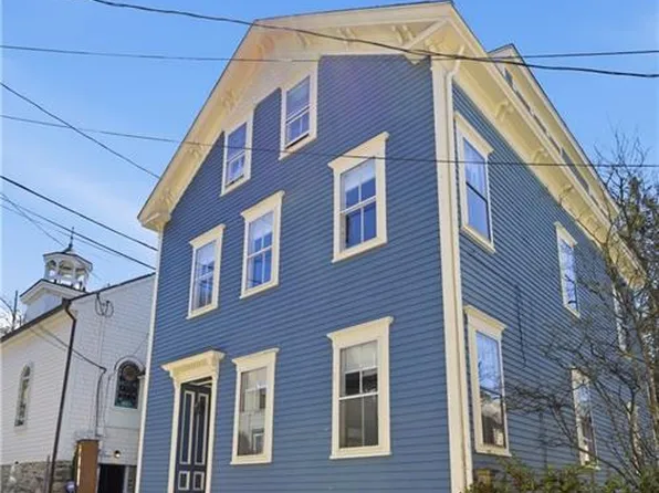 75 Mary St, Newport, RI 02840