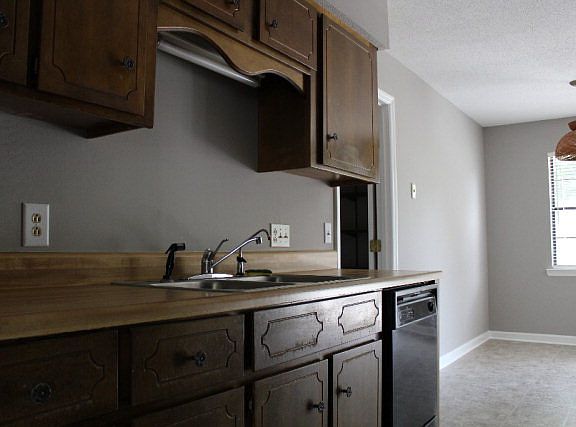 5th image of 205 Whitetail Cir