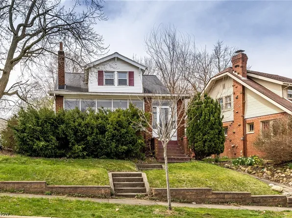 1584 Girard St, Akron, OH 44301