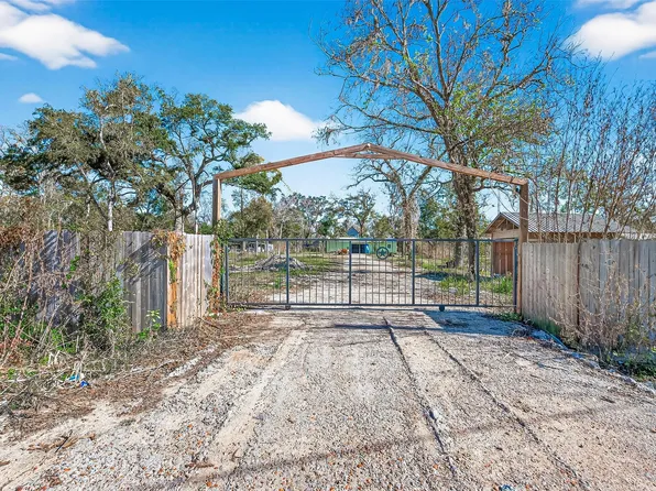 16507 Mill Dr, Rosharon, TX 77583