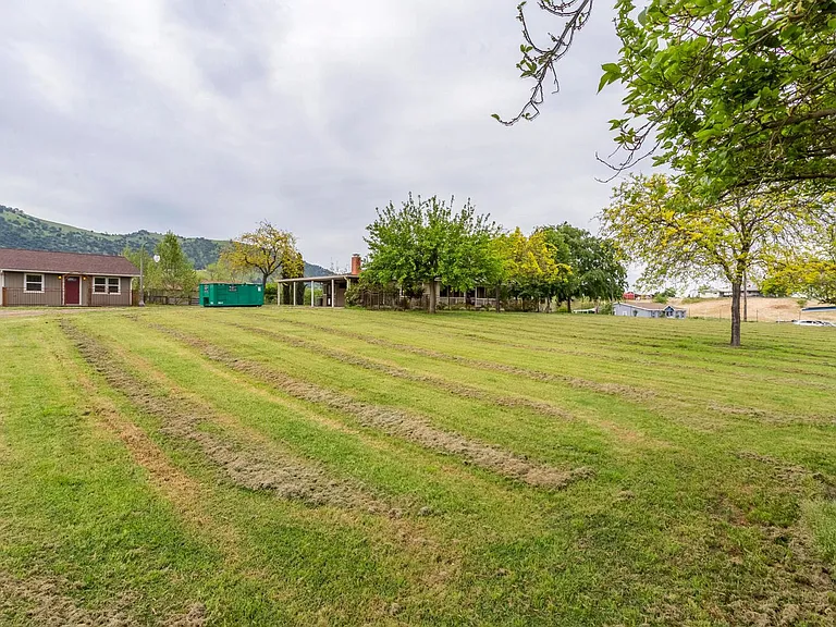 21907 E Weldon Ave #B — Photo 34