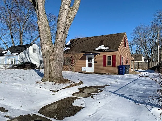 958 Colgate Rd photo 1