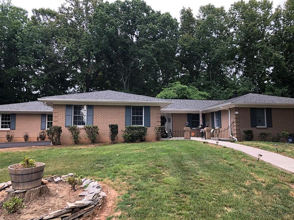 1st image of 137 Fairmont Cir