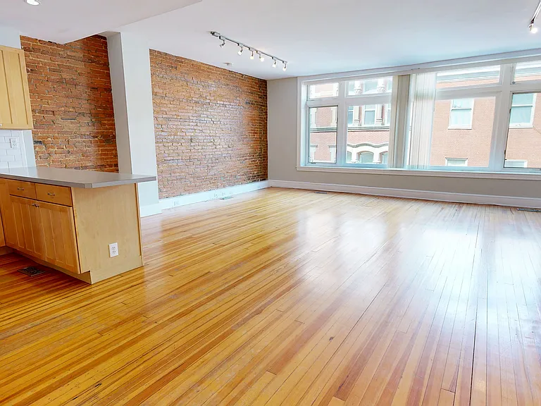 313 N Charles St #3 — Photo 5