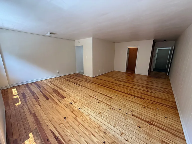 5424 Fifth Ave — Photo 56
