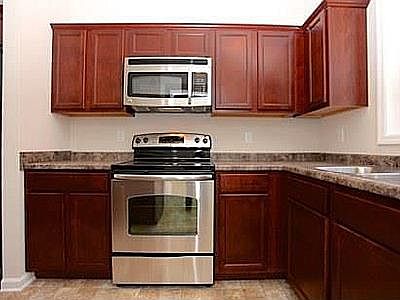 3rd image of 206 E Peyton Pl