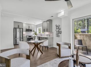1201 N Quinn St #102, Arlington, VA 22209