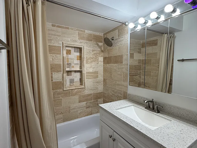 9814 Bianco Ter #B — Photo 6