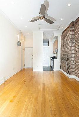 4th image of 493 2nd Ave APT 15