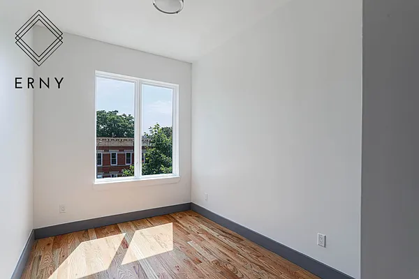 Rented by ERNY LLC | media 16