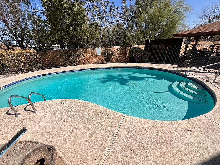 3052 N Alvernon Way — Photo 11