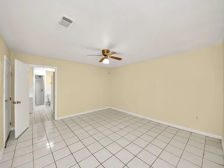 8105 Lanham Ln — Photo 22