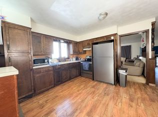 28 Prospect St, Bristol, RI 02809