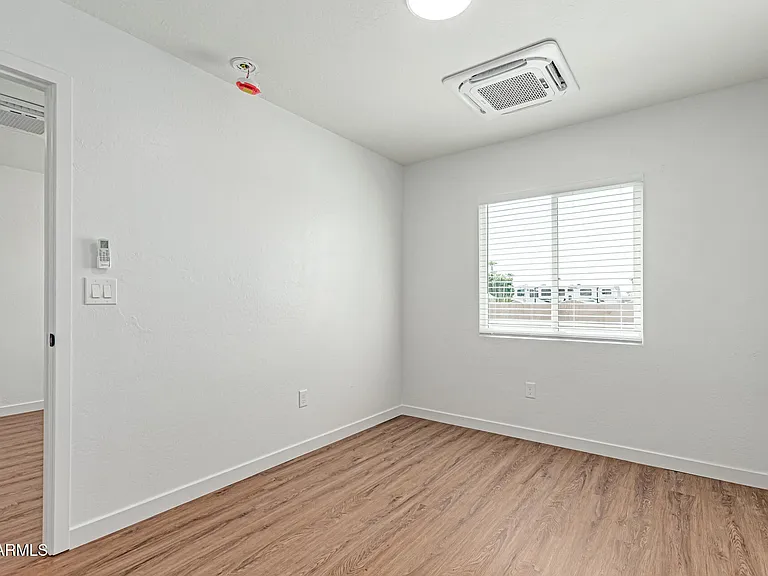 2119 W Mariposa St #2 — Photo 11