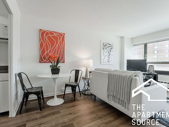 5th image of 3130 N Lake Shore Dr APT 1214