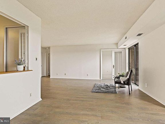 5th image of 8370 Greensboro Dr APT 1010