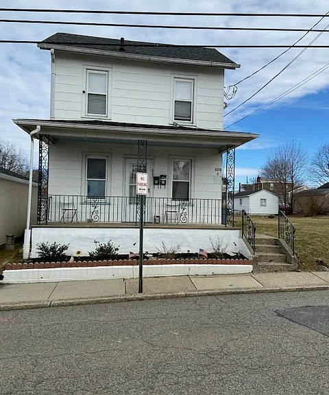 825 Mill Street