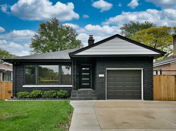 7049 N Caldwell Ave, Chicago, IL 60646