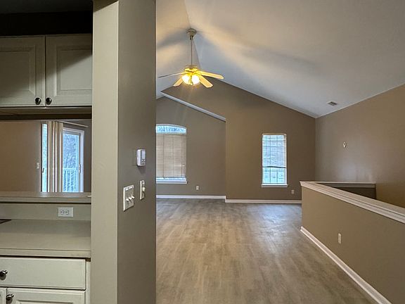 5th image of 3634 Northpointe Blvd #A-3