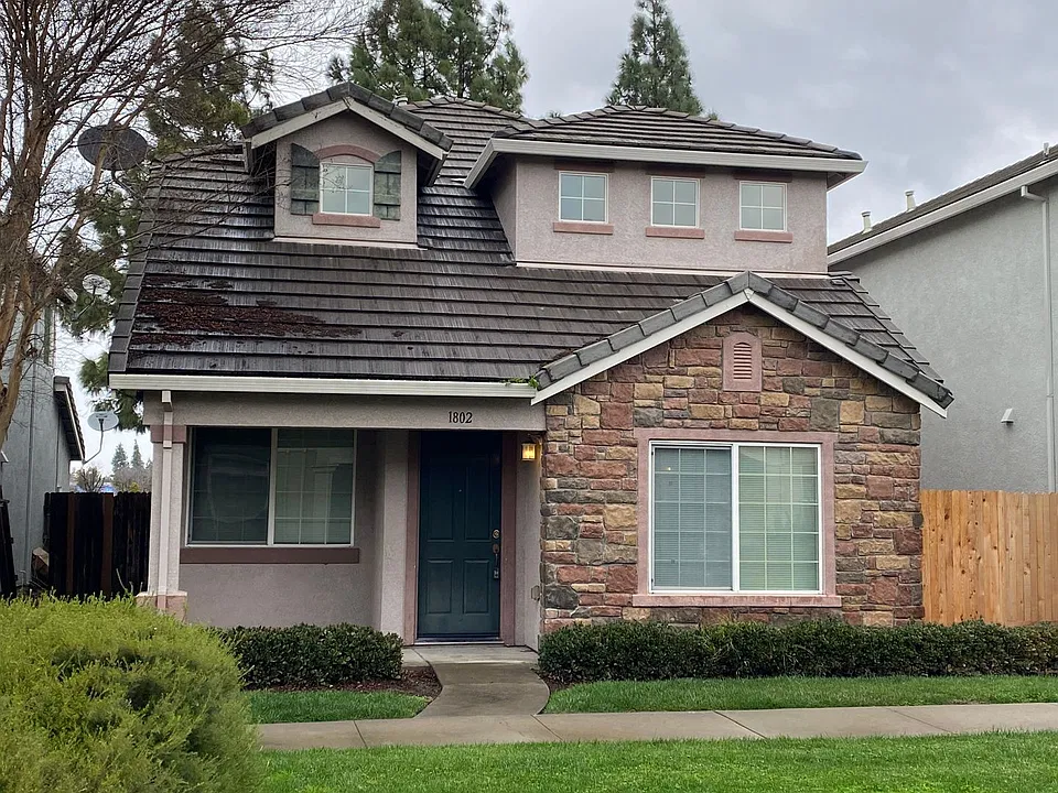 1802 Caleb Cir