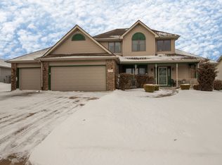 1009 Scott Dr, Sycamore, IL 60178