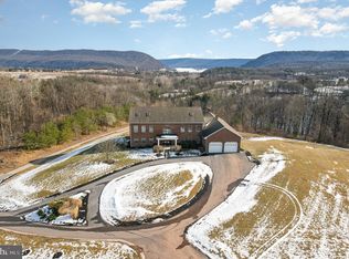 14 Faculty Rd, Duncannon, PA 17020