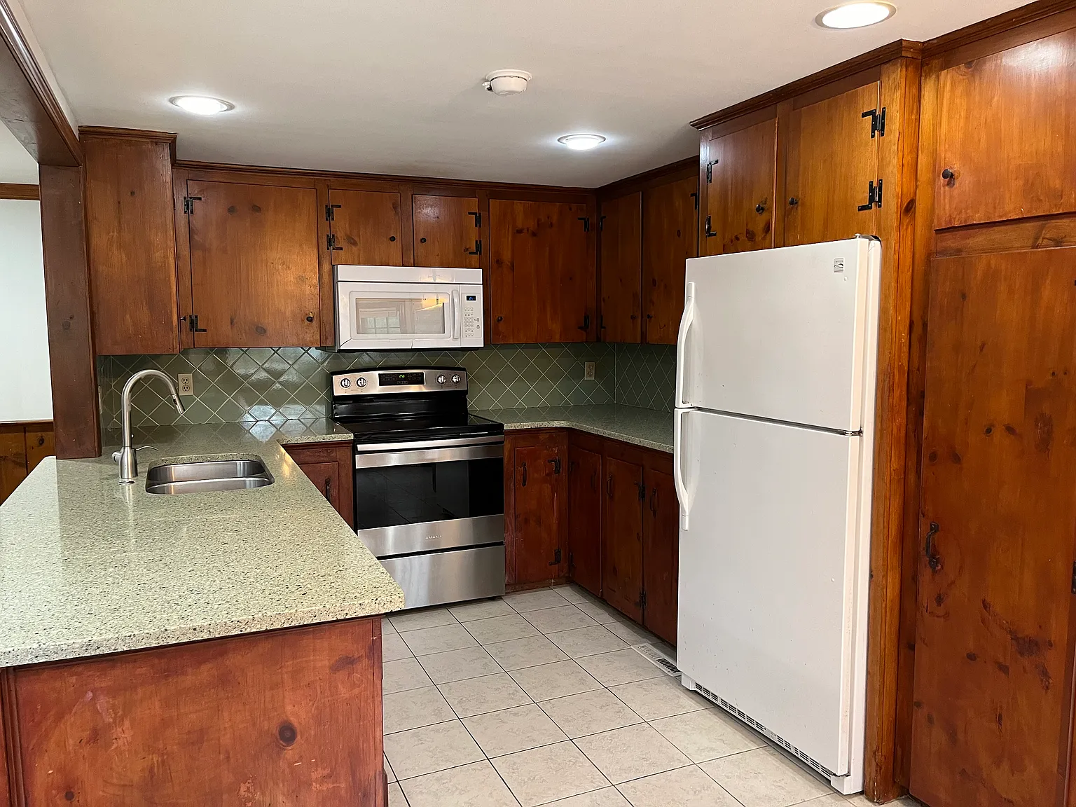 2 bed, 1258 sqft, $3,200 — Photo 4
