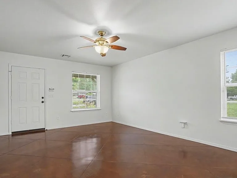 527 N Irvington Ave #527 — Photo 7
