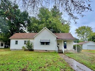835 W Elm St, Columbus, KS 66725