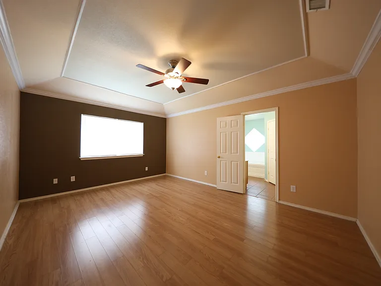 1804 Lobrecht Ct — Photo 14