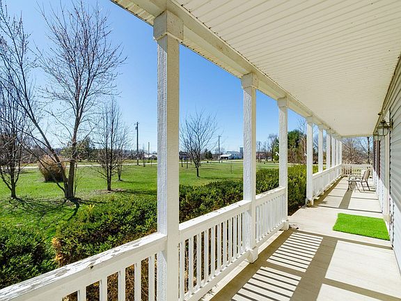 4th image of 3680 Warrensburg Rd