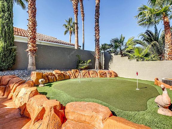 5th image of 7765 Willow Cove Cir