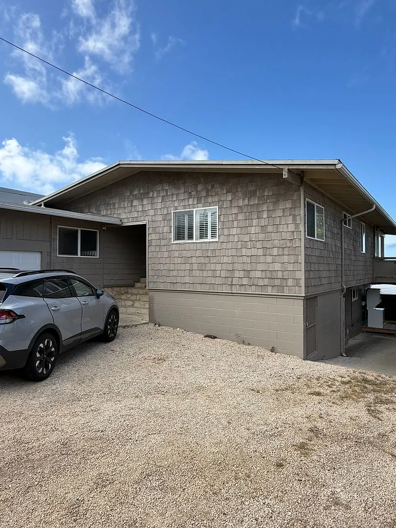 1627 Paula Drive — Photo 1