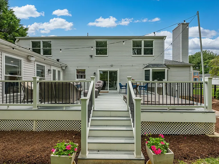 11209 Maine Cove Dr — Photo 36
