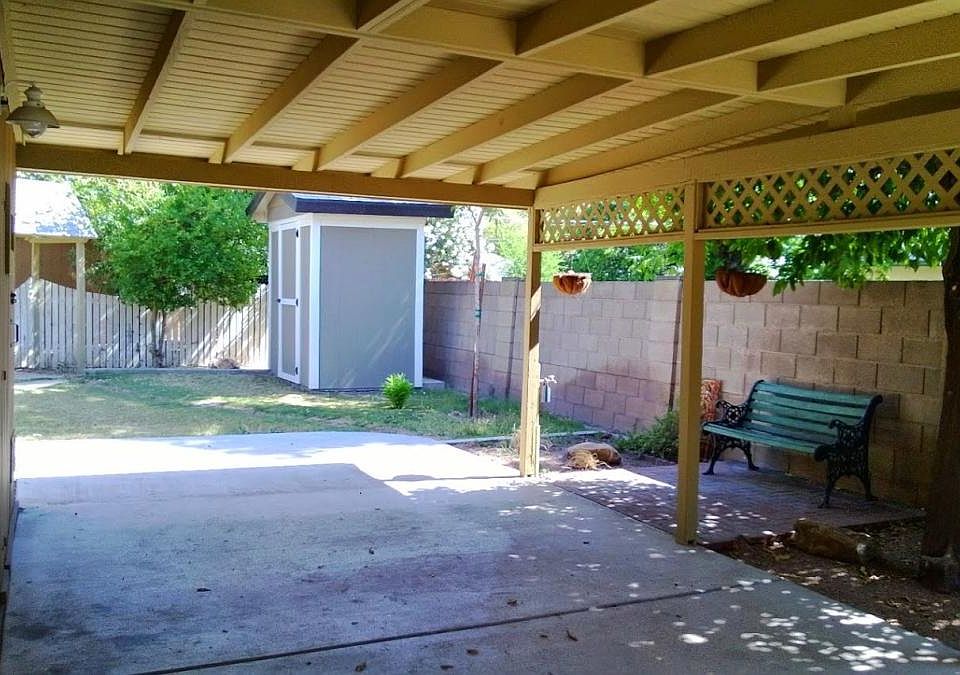 2nd image of 132 E Broadway Ln