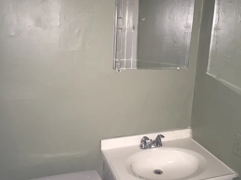 4007 Holly Ave — Photo 10