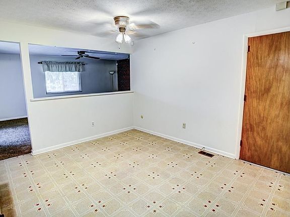 4th image of 6431 Woodville Dr
