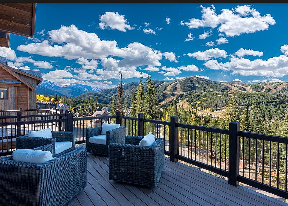 2nd image of 523 Summit Pl