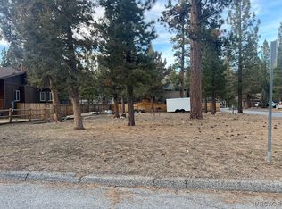 449 E Country Club Blvd, Big Bear City, CA 92314