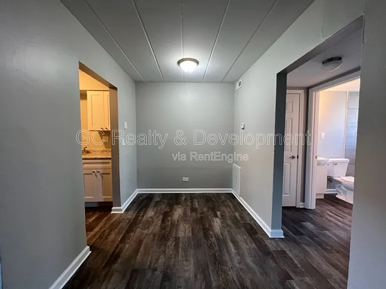 324 E Wilson Ave #C — Photo 8