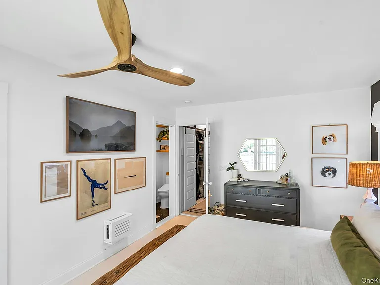 2705 W Creek Ave — Photo 13