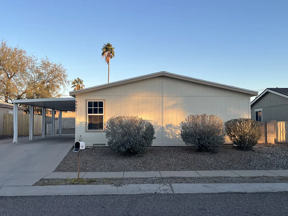 4087 E Spring Water Dr