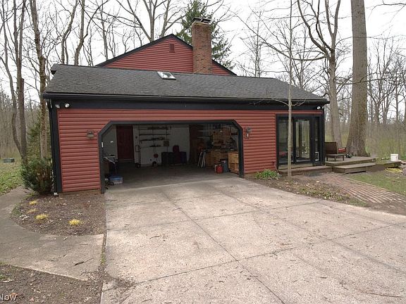 2nd image of 1050 Barlow Rd
