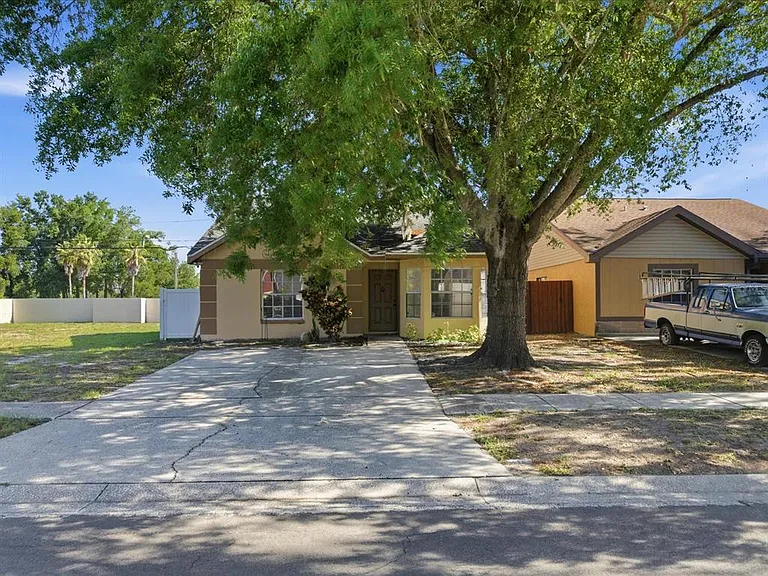7615 Lemon Wood Ct — Photo 3
