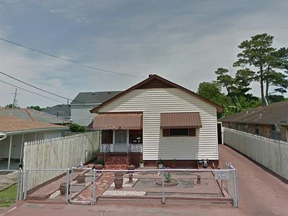 2nd image of 4923 Touro St