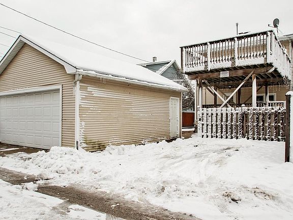 Access to 2 car garage